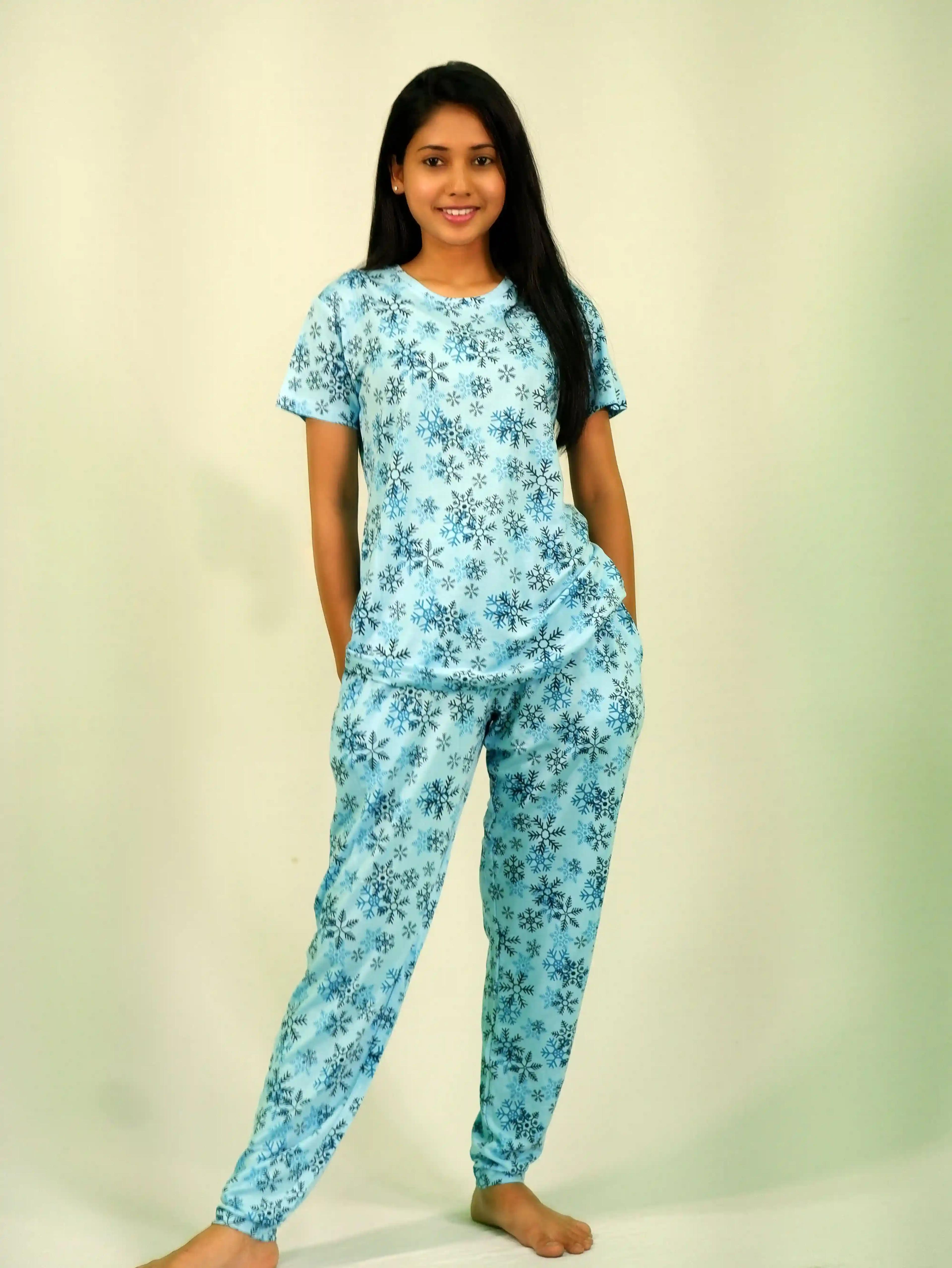 Frost Dreams Women's Pajamas Set in TENCEL