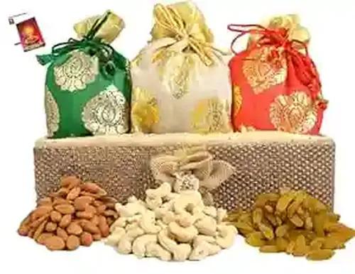 Diwali dry fruits gift box/diwali dry fruits tray/diwali dry fruits gift hamper/Diwali gift hamper-Decorated jute basket with 200 gms of cashew+200 gms of almonds+200gms of raisins(In Potlis)+Card